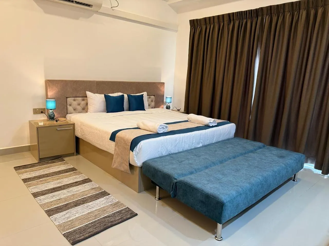 Ocean Breeze Negombo - Alandra Apartment 0*,  Sri Lanka