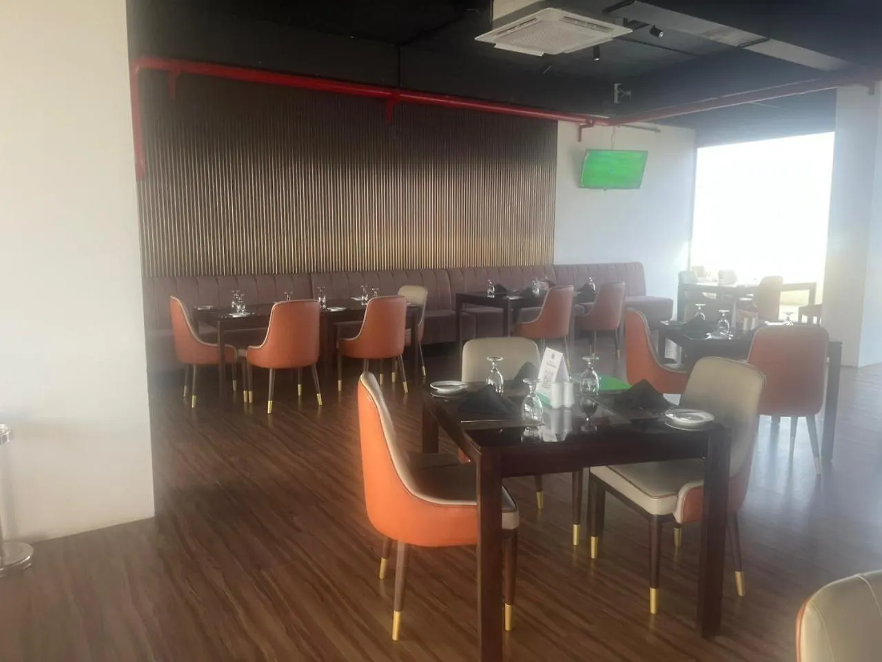 Ocean Breeze Negombo - Alandra Apartment